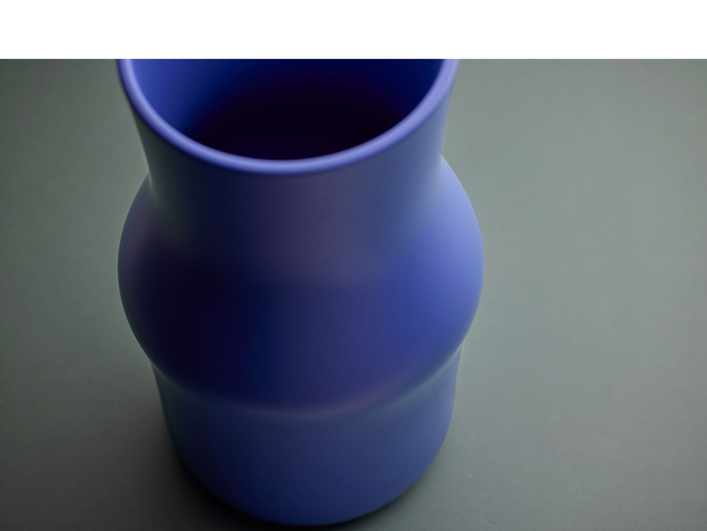 Dorotea Iris Blue Vase