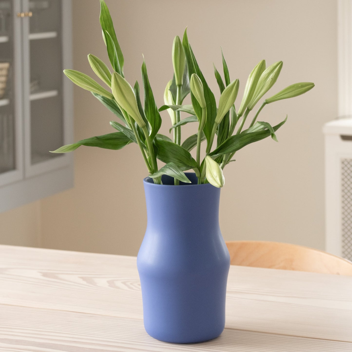 Dorotea Iris Blue Vase