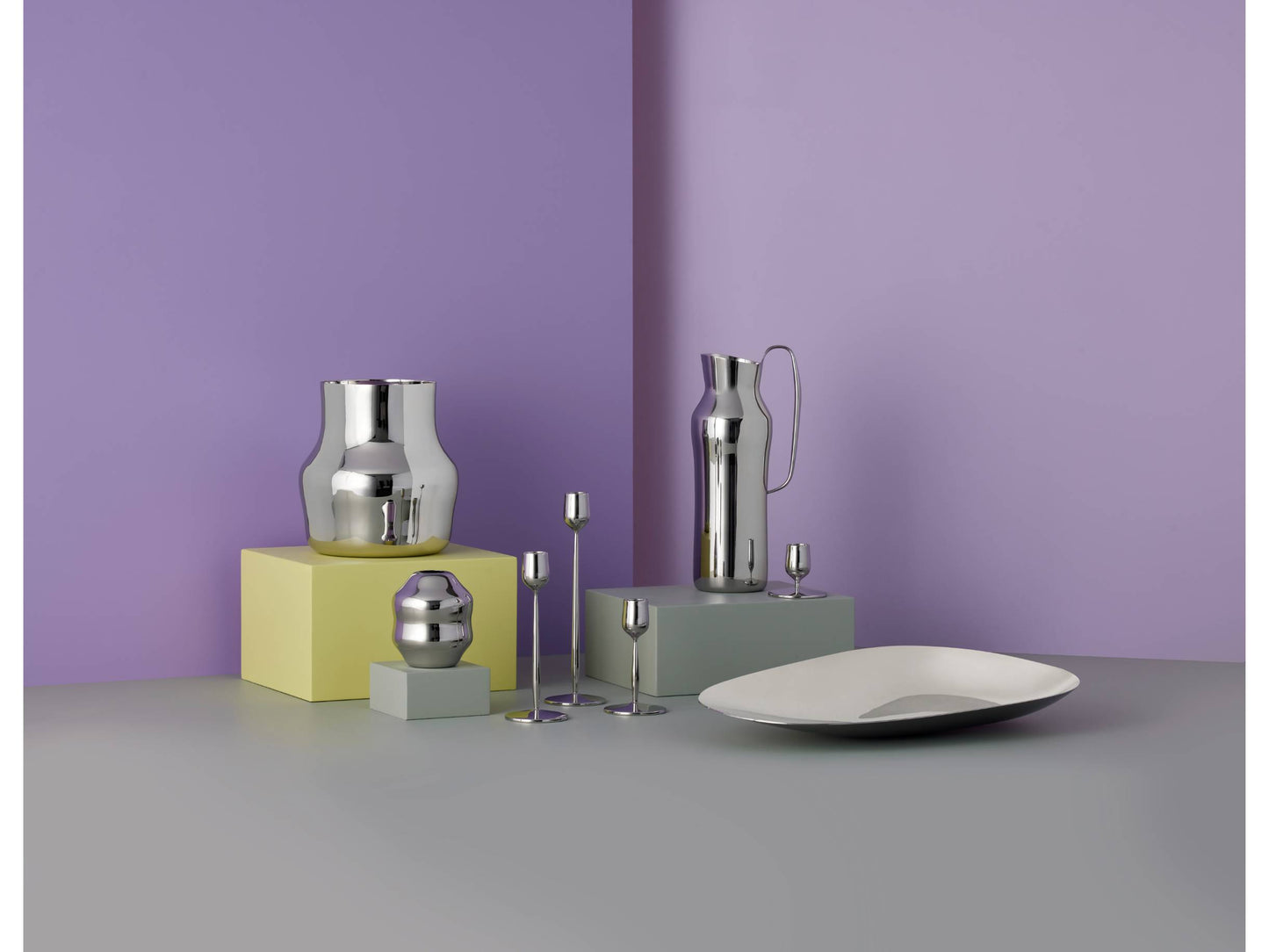 Dorotea Polished Steel Vase L