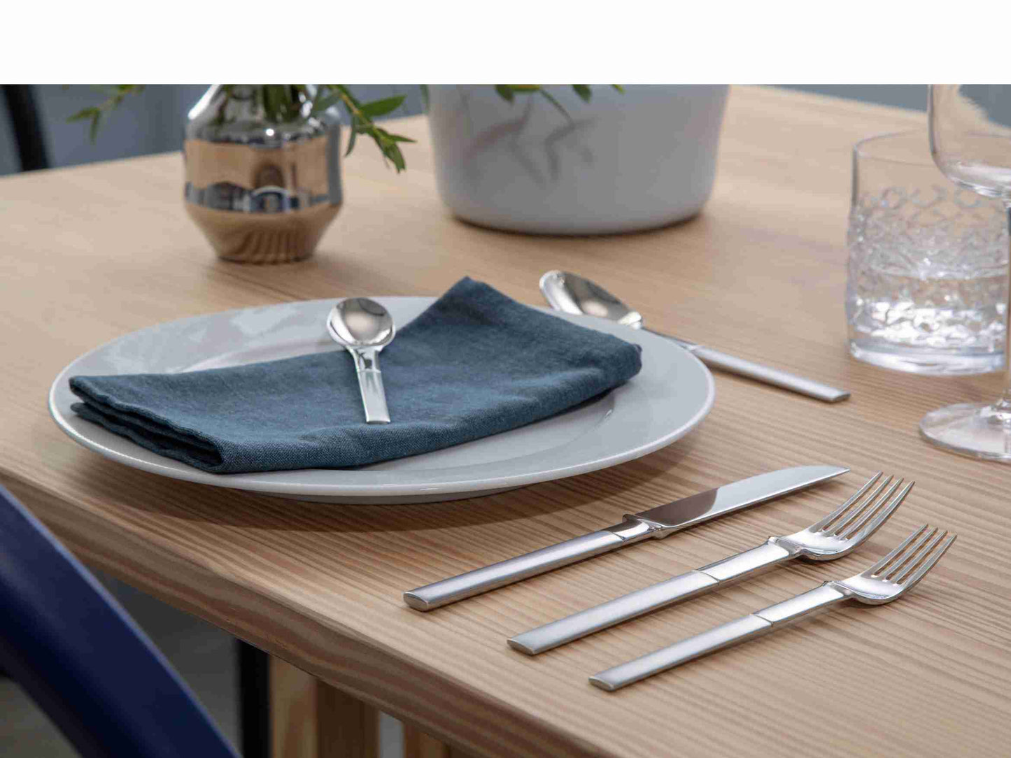 Nobel 20-Piece Cutlery Set