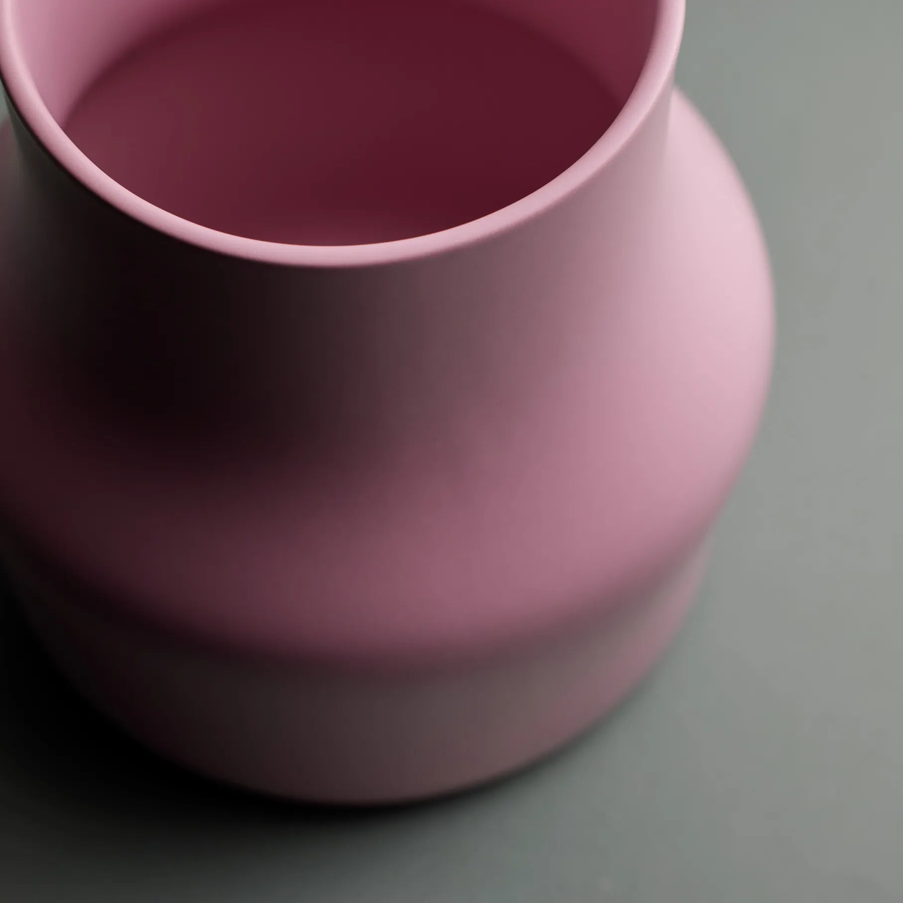 Dorotea Lilac Purple Vase