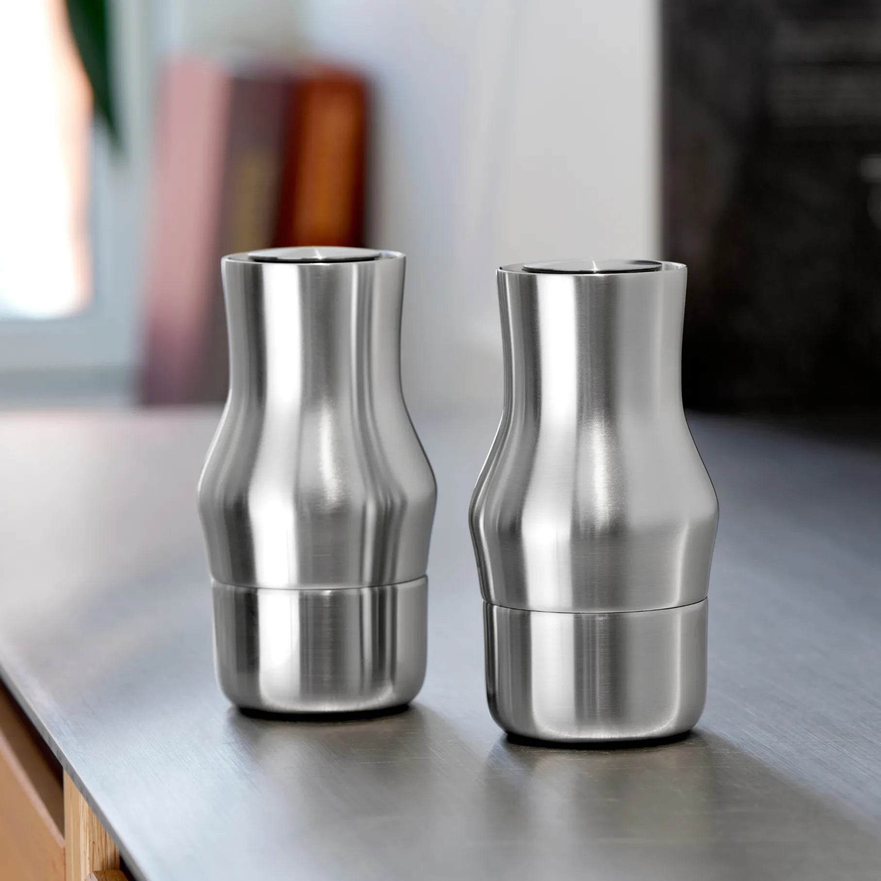 Dorotea Grinder Matte