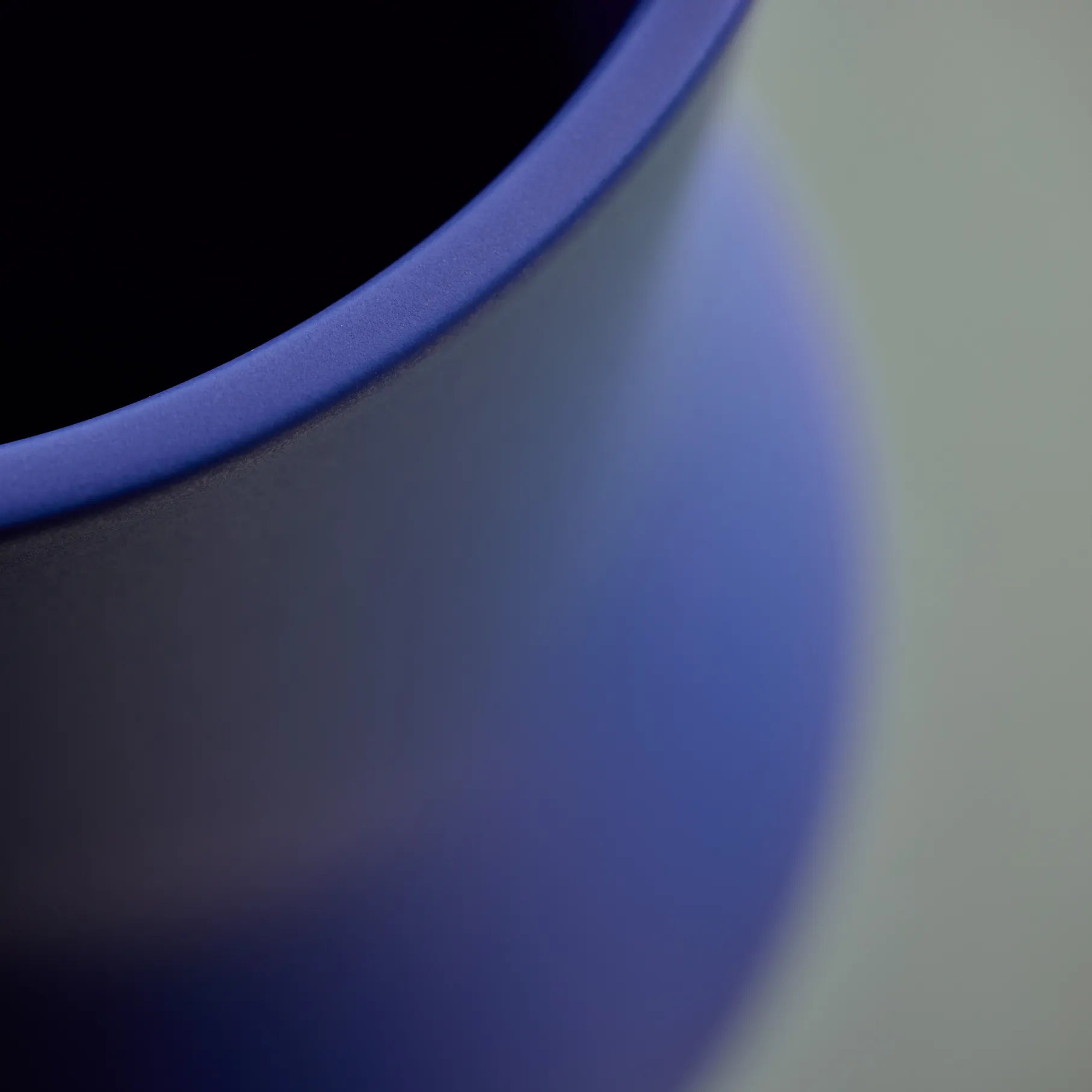 Dorotea Iris Blue Vase