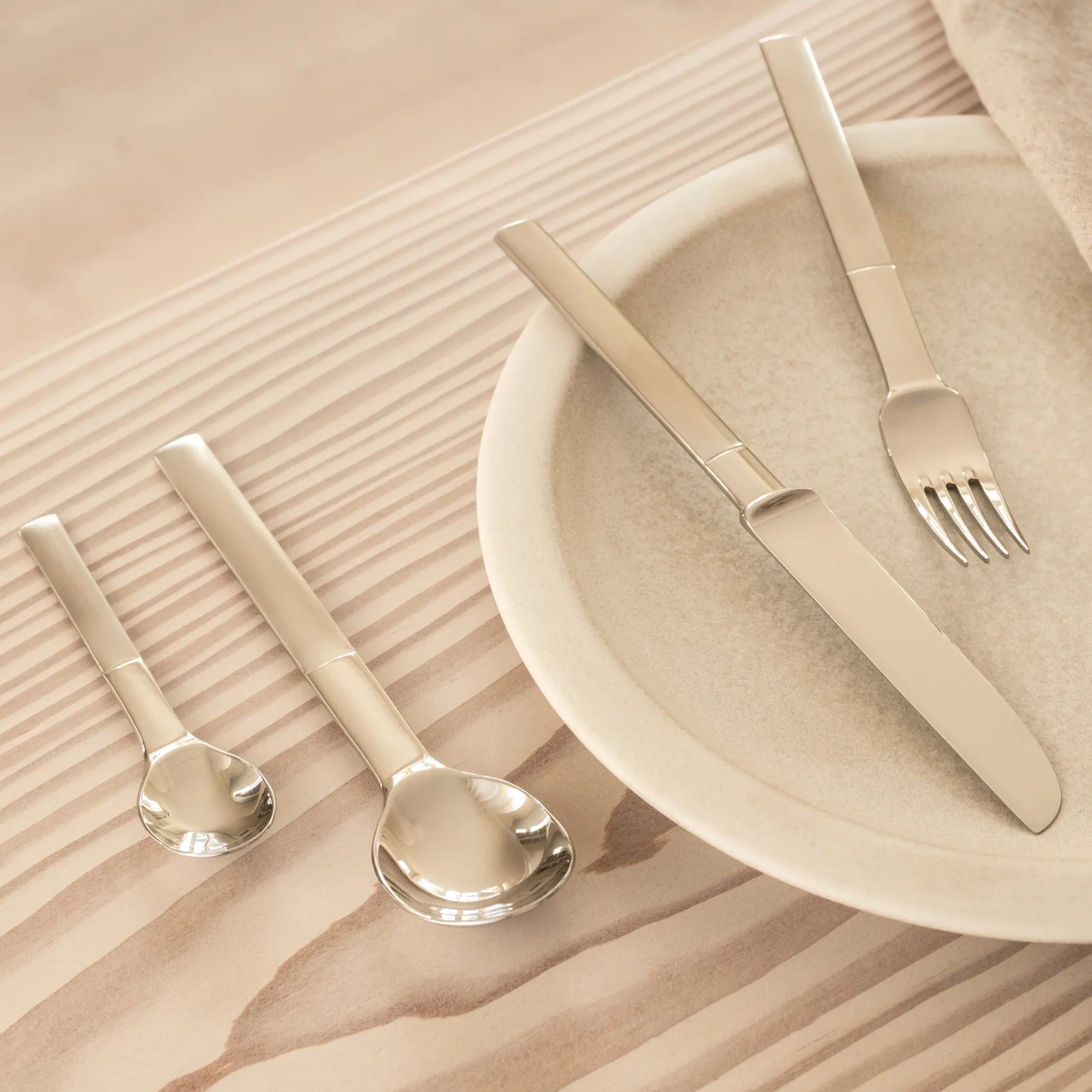 Nobel 20-Piece Cutlery Set